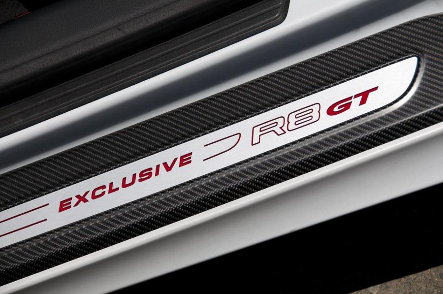 Логотип Audi R8 GT 2012 года  (фото 6 из 52)